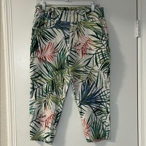 Tropical Leaf Print Women’s Capris